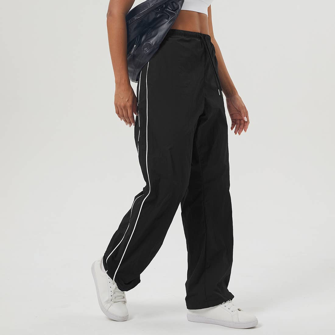 Women Color-Blocked Pockets Drawstring Sport Track Pants