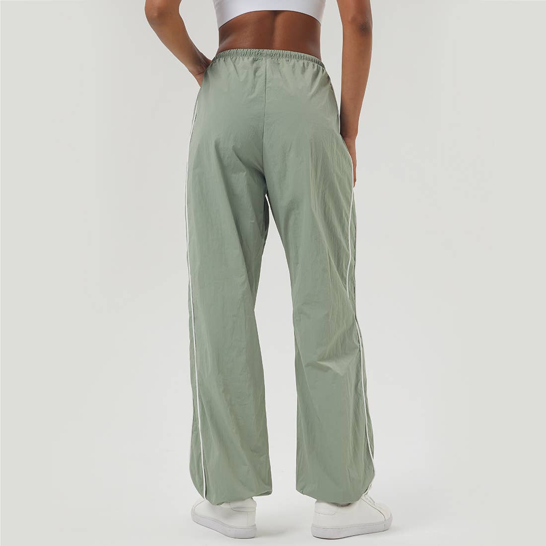 Women Color-Blocked Pockets Drawstring Sport Track Pants