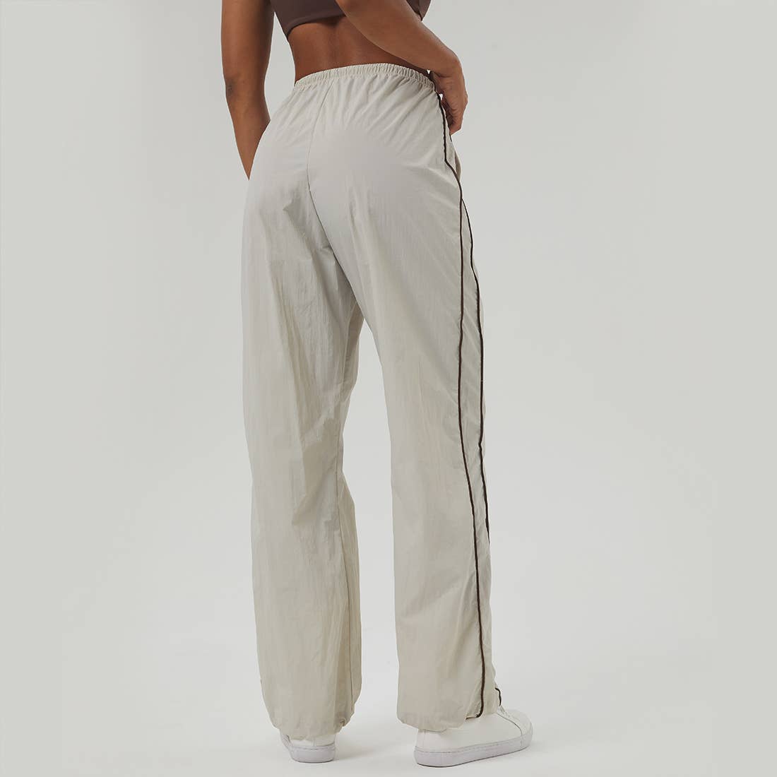Women Color-Blocked Pockets Drawstring Sport Track Pants
