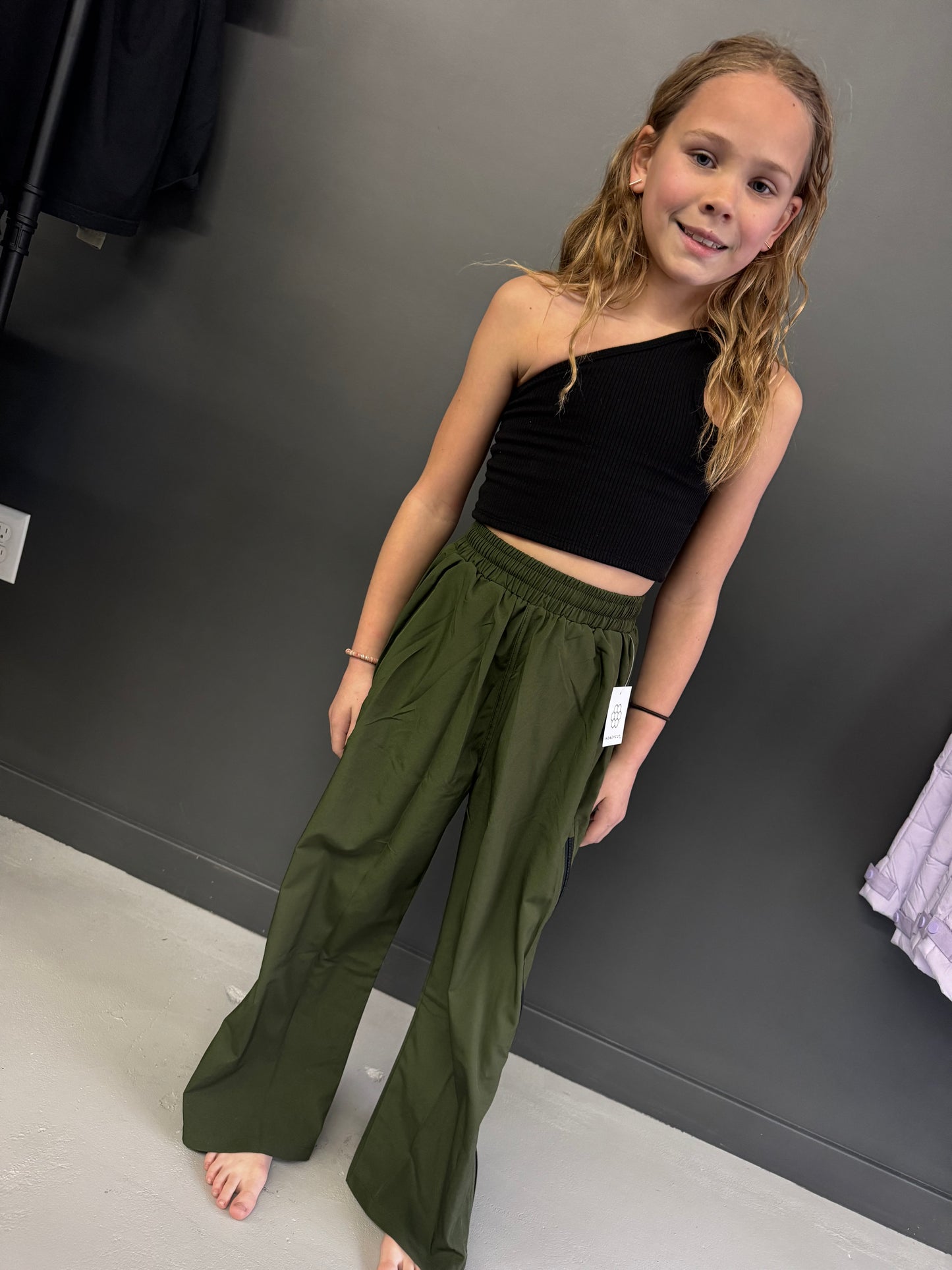 Sneak Peek Pant