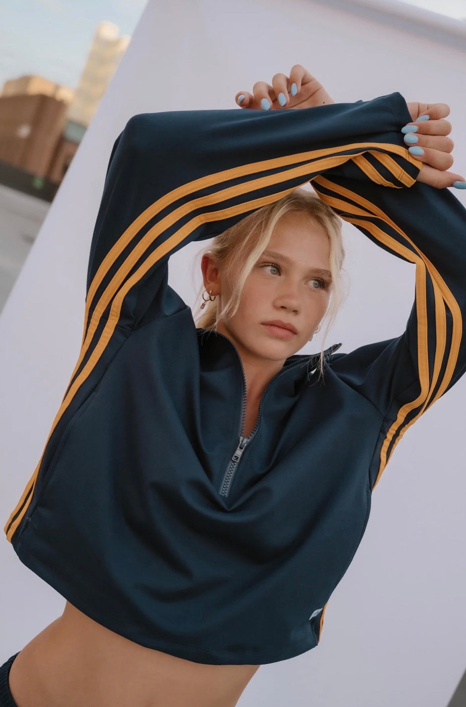AUG PREORDER Legend Halfzip