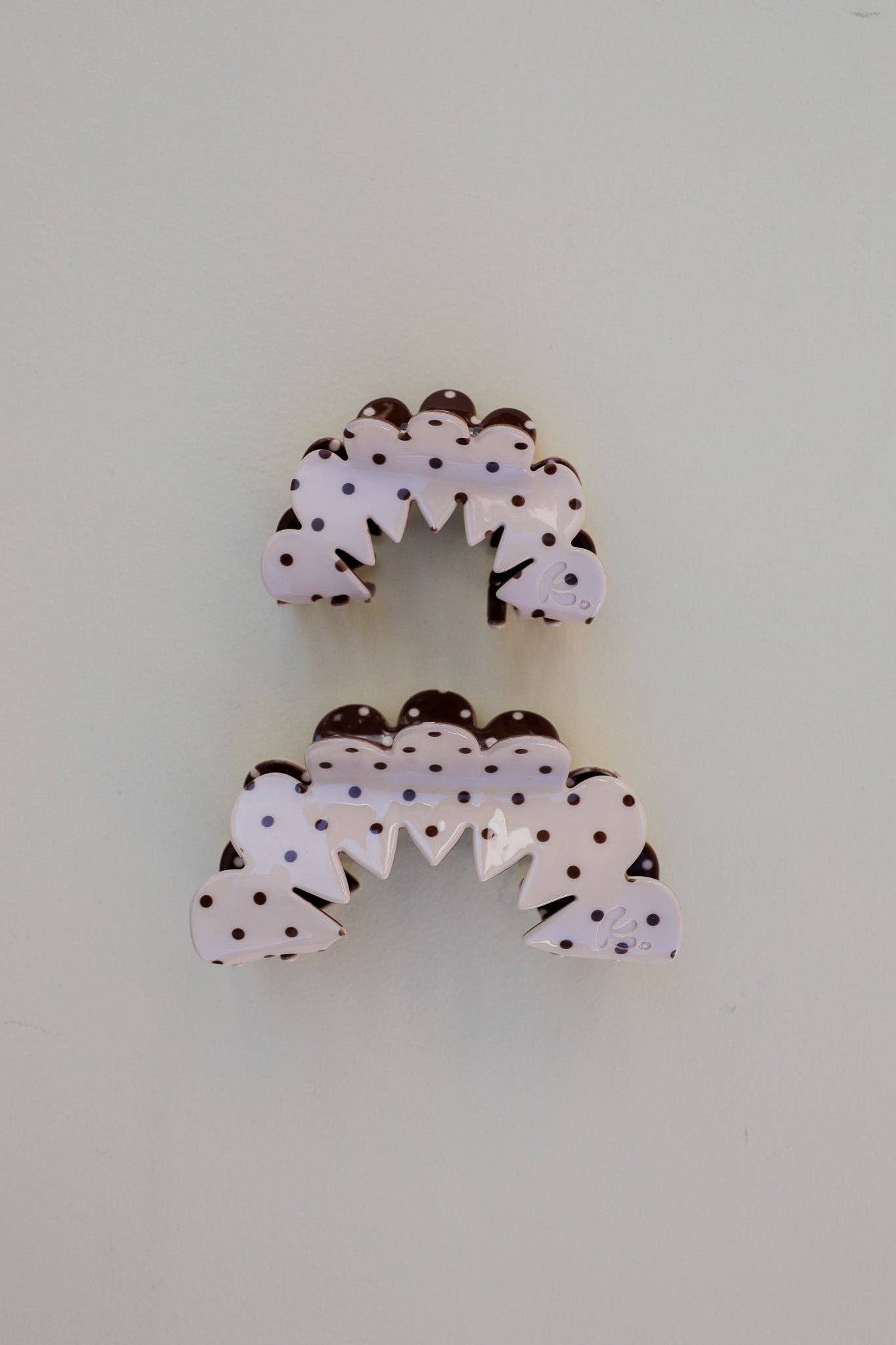 Brown & Cream Petal Arch Claw - Oversized