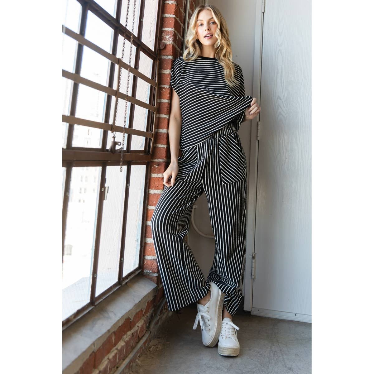 Stripe Texture Knit Front Pocket Long Pants- Black